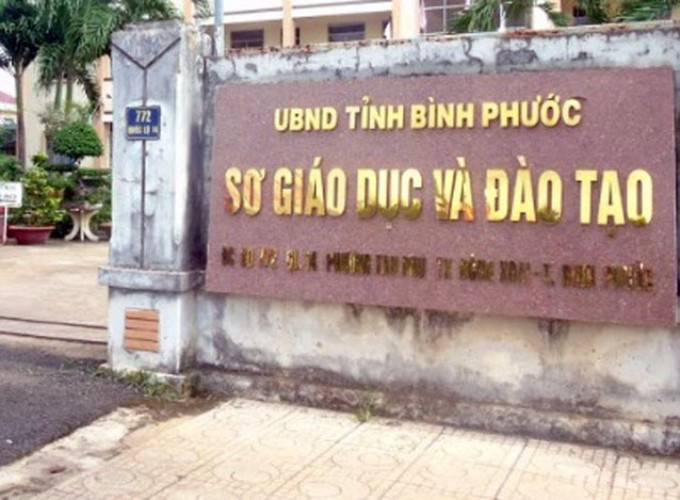 Phụ huynh cầu cứu Bí thư tỉnh vì ‘con nhà nghèo học phí cao hơn con nhà giàu’ ảnh 2