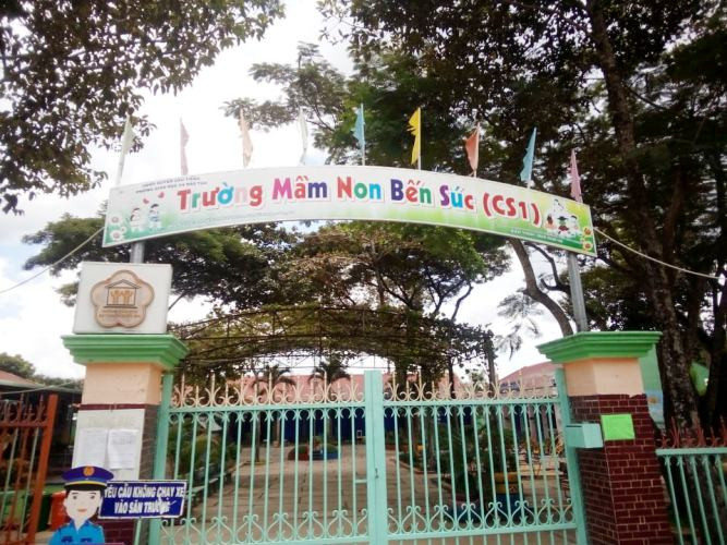 Đôi bạn 28 điểm 10 năm cõng nhau đến trường: Ước mơ còn ở phía trước ảnh 4 Đôi bạn 28 điểm 10 năm cõng nhau đến trường: Ước mơ còn ở phía trước ảnh 4