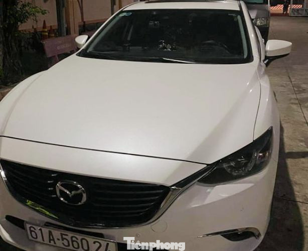 Triệt phá tụ điểm đánh bạc có nhiều 'quý bà', thu giữ 2 ô tô ảnh 3