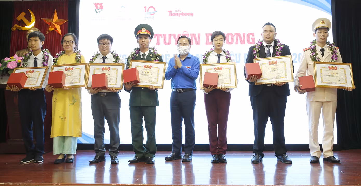 Toàn cảnh lễ tuyên dương Gương mặt trẻ Việt Nam tiêu biểu năm 2019 ảnh 15