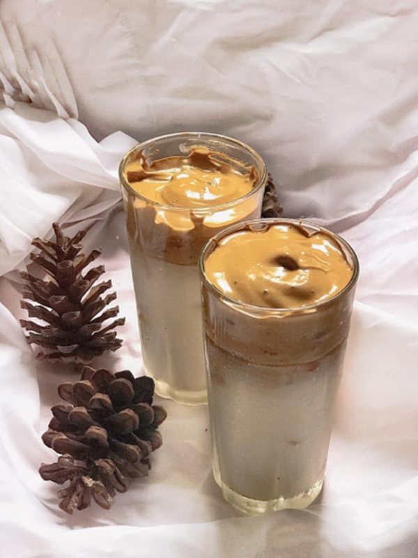 Bắt “trend” ngay công thức làm ly cà phê Dalgona đang gây sốt giới trẻ châu Á ảnh 4