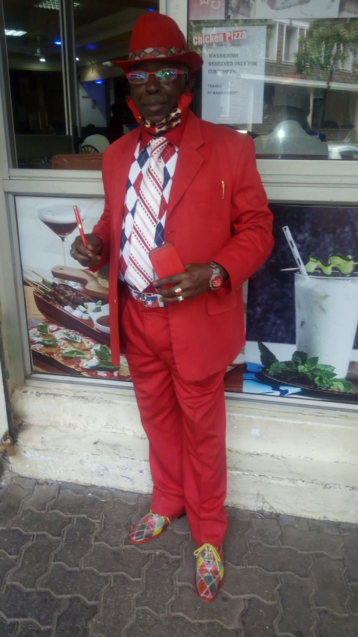 Nghiện phối đồ ton-sur-ton, người đàn ông này tự nhận là Quý ông phong cách nhất châu Phi ảnh 5