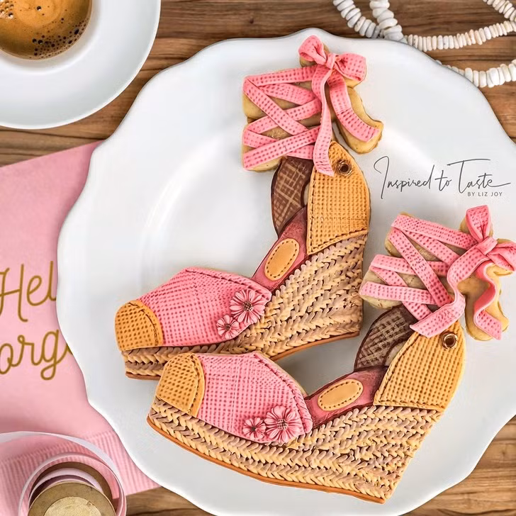 “Sàn diễn thời trang” dành riêng cho những tín đồ mê bánh ngọt ảnh 3