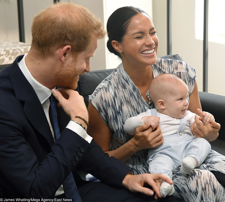Archie - bé trai siêu đáng yêu của Hoàng tử Harry và Công nương Meghan sắp tròn 1 tuổi! ảnh 3
