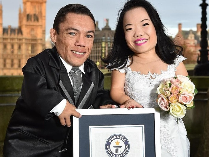 Cặp đôi tí hon nhất thế giới: Vóc dáng nhỏ bé không thể ngăn được tình yêu rộng lớn ảnh 1