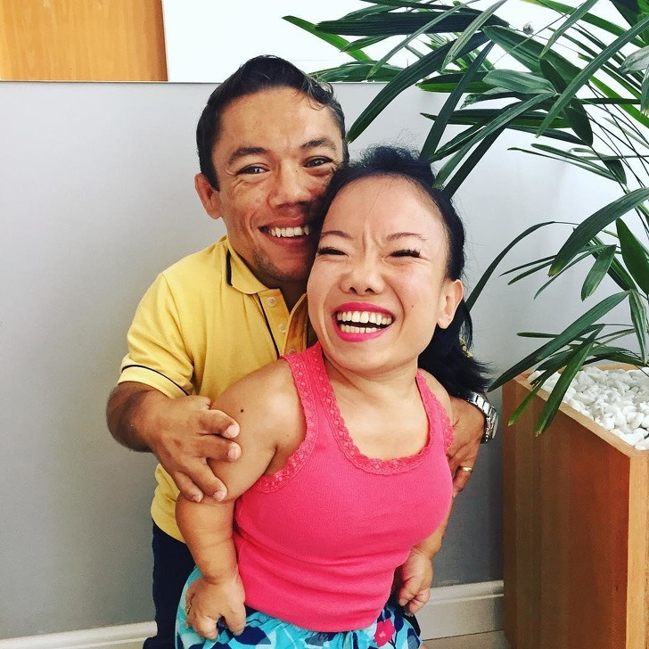 Cặp đôi tí hon nhất thế giới: Vóc dáng nhỏ bé không thể ngăn được tình yêu rộng lớn ảnh 2