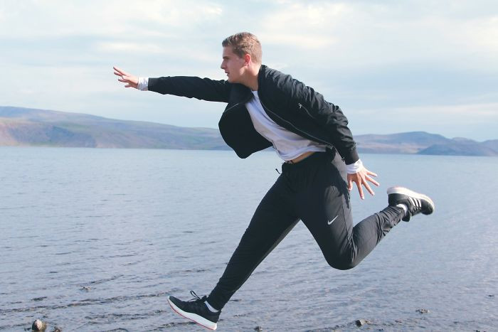 Cậu bé tự kỷ lắp mô hình tàu Titanic siêu lớn bằng Lego, rồi tự thay đổi cuộc đời mình ảnh 7