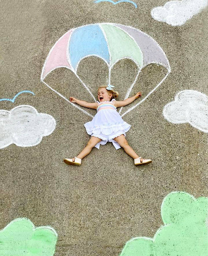 Ai bảo không được đi du lịch là không thể “sống ảo“? Hãy kiếm ngay một viên phấn! ảnh 2