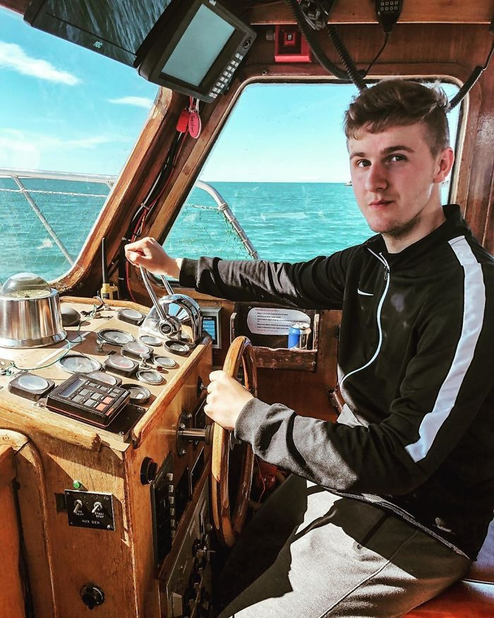 Cậu bé tự kỷ lắp mô hình tàu Titanic siêu lớn bằng Lego, rồi tự thay đổi cuộc đời mình ảnh 6