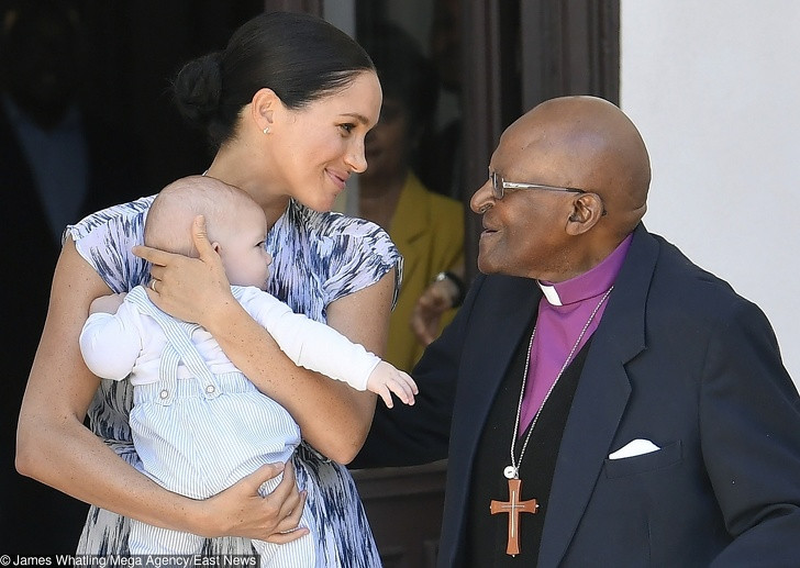 Archie - bé trai siêu đáng yêu của Hoàng tử Harry và Công nương Meghan sắp tròn 1 tuổi! ảnh 10