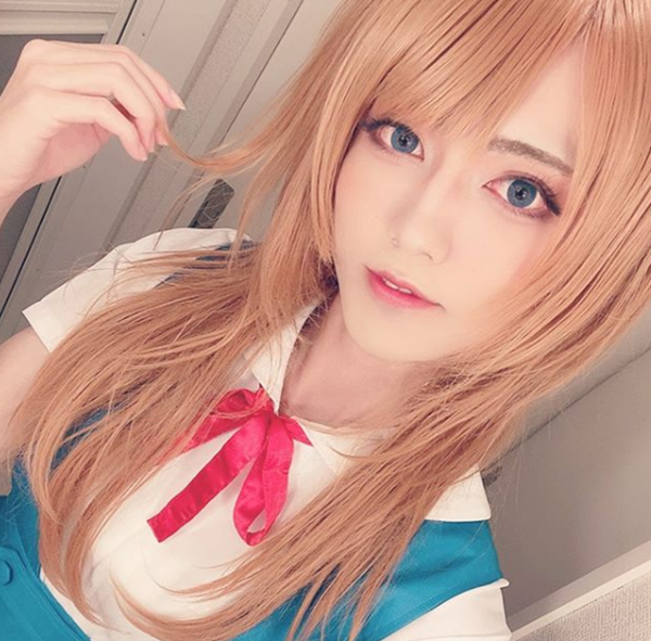 Màn lật tẩy khiến fan sốc nặng của nữ hoàng cosplay Nhật ảnh 4