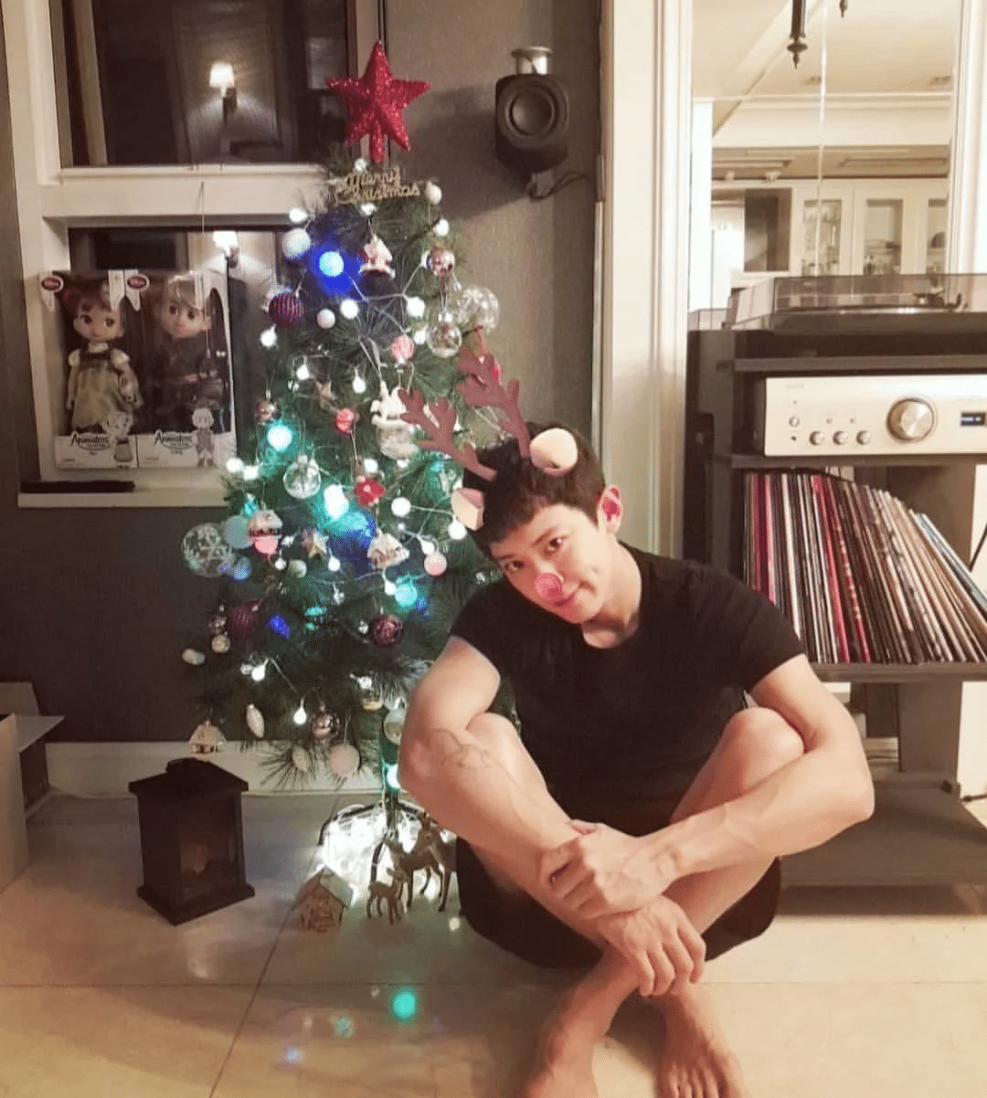 Nhìn lại ảnh đăng Instagram của Chanyeol, fan K-Pop: “chắc do bạn gái chụp“ ảnh 4