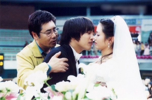 Dù chưa kết hôn nhưng Son Ye Jin đã nhiều lần mặc váy cưới khiến fan xuýt xoa vì quá đẹp ảnh 9