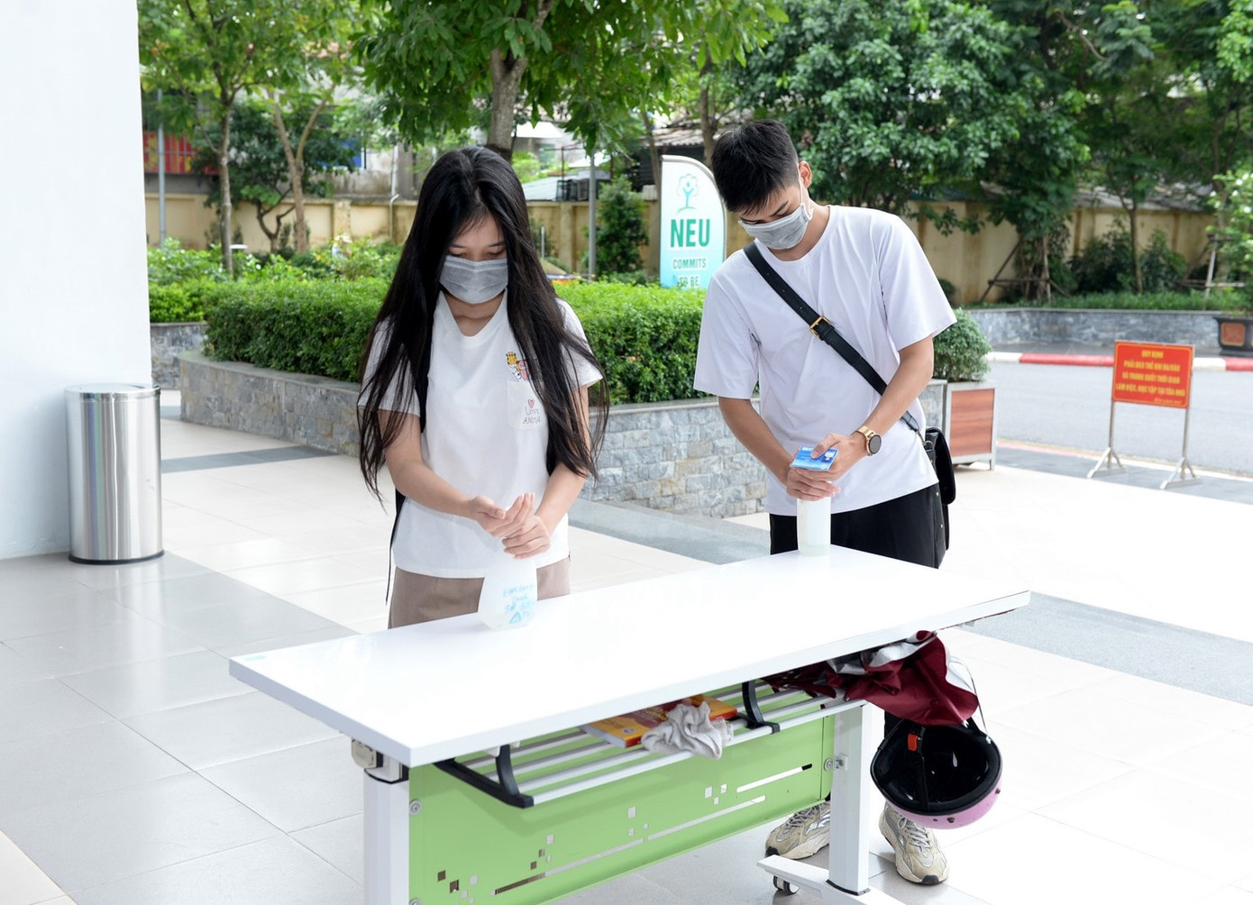 Đại học Kinh tế Quốc dân triển khai phương pháp đào tạo kết hợp trực tiếp và trực tuyến ảnh 3