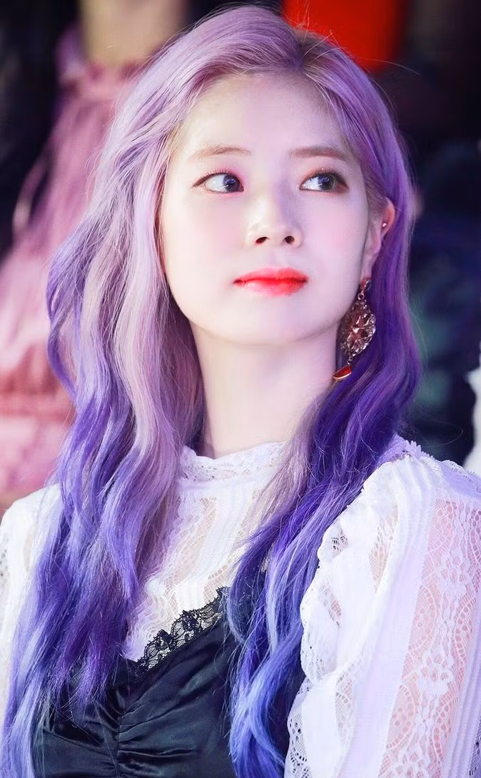 Rosé nhập hội mỹ nhân yêu màu tím, “đọ sắc” cùng dàn idol trong màu tóc xinh hết nấc này ảnh 9