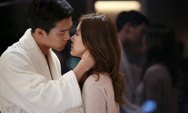 Dù chưa kết hôn nhưng Son Ye Jin đã nhiều lần mặc váy cưới khiến fan xuýt xoa vì quá đẹp ảnh 4