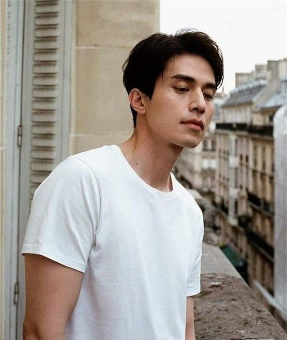 Dàn nam thần chứng minh chỉ cần biết cách mix đồ thì áo phông trắng cũng nâng tầm nhan sắc ảnh 3