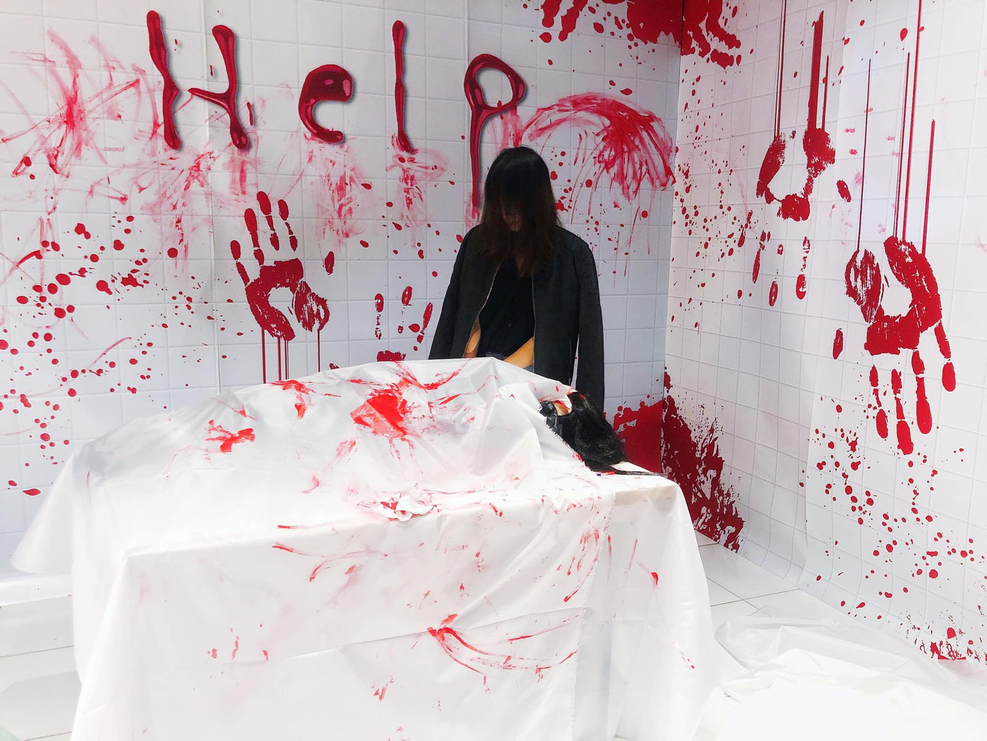 Đi đâu để cảm thấy “rùng hết cả mình” trong dịp lễ hội Halloween tại Hà Nội? ảnh 6