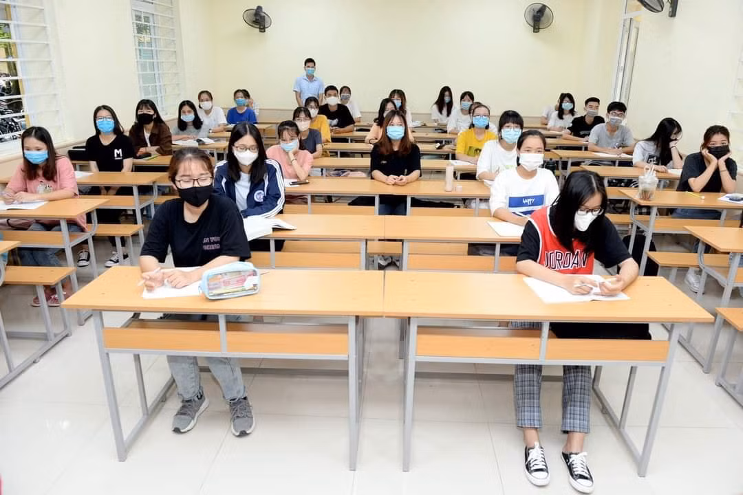 Triển lãm “Vang bóng” và triển lãm “Tái sinh“: Chuỗi sự kiện chào năm mới NEU GLORY NIGHT ảnh 10 Triển lãm “Vang bóng” và triển lãm “Tái sinh“: Chuỗi sự kiện chào năm mới NEU GLORY NIGHT ảnh 10