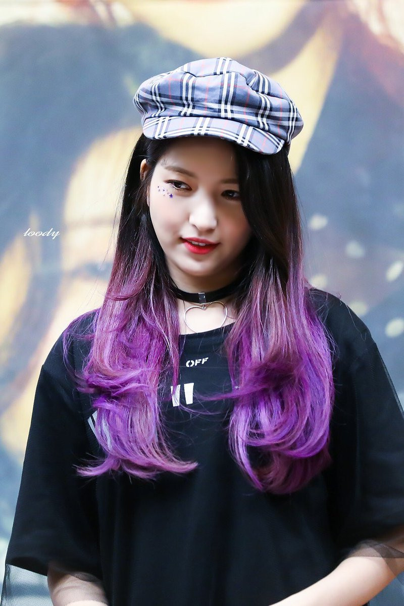 Rosé nhập hội mỹ nhân yêu màu tím, “đọ sắc” cùng dàn idol trong màu tóc xinh hết nấc này ảnh 18