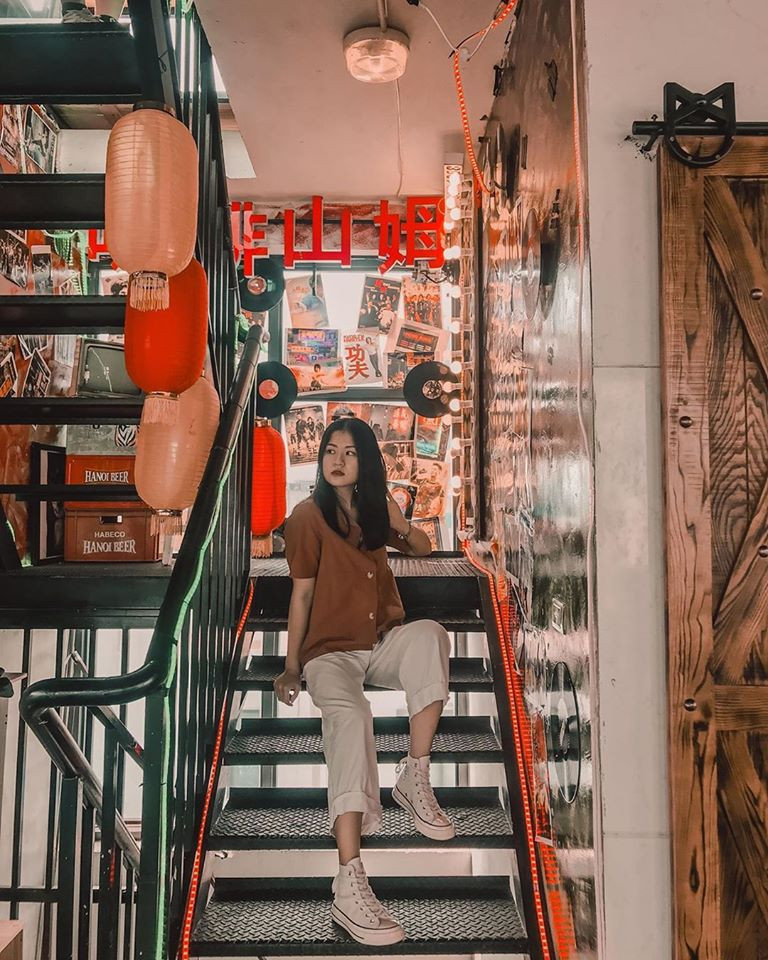 Sốt xình xịch “Hong Kong thu nhỏ 10K” cực chill ở Hà Nội ảnh 12