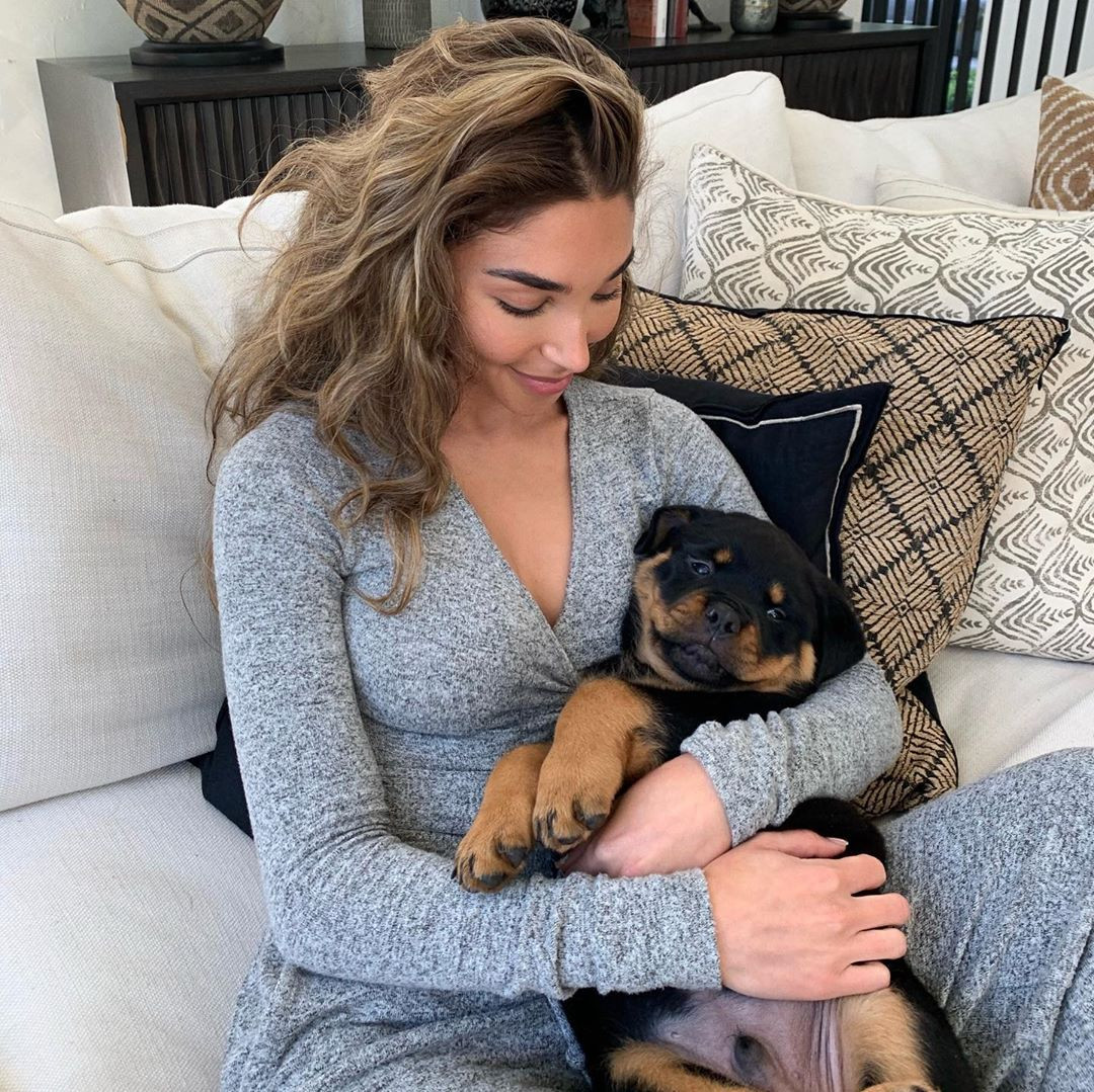 Tình cũ Justin Bieber ‘thiêu đốt’ ánh nhìn với nội y ren hai mảnh ảnh 6