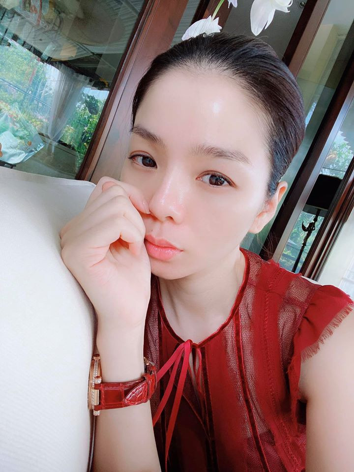 Sao Việt cách ly ngày 10: Loạt mỹ nhân siêu gợi cảm với mốt ‘váy gối’ ảnh 11