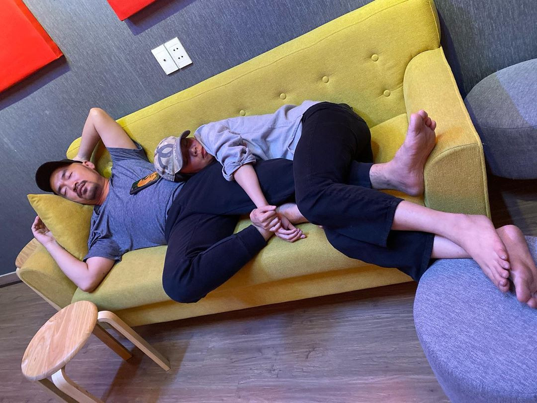 Sao Việt cách ly ngày 10: Loạt mỹ nhân siêu gợi cảm với mốt ‘váy gối’ ảnh 5