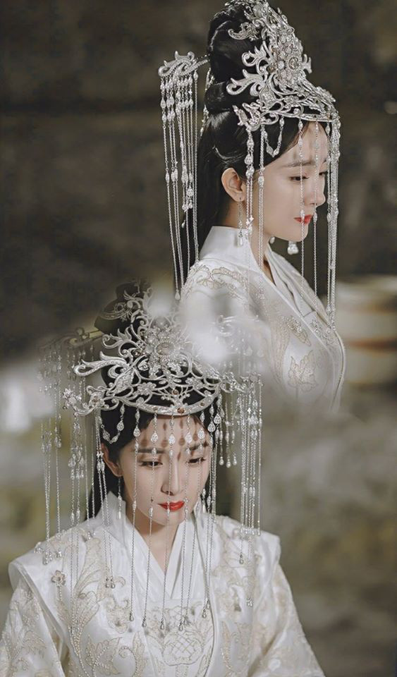 Những mỹ nhân cổ trang đẹp xiêu lòng người 'lên sóng' đầu năm 2020 ảnh 4