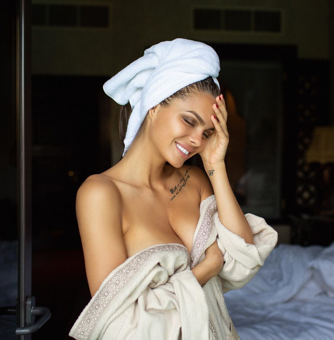 Ảnh khỏa thân nóng bỏng ‘nghẹt thở’ của búp bê Nga Viki Odintcova ảnh 5