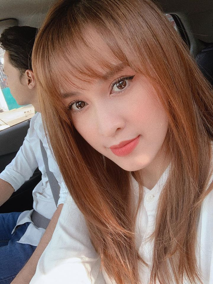 Sao Việt cách ly ngày 18: Elly Trần tung ảnh buông lơi, Thanh Hằng mặc xuyên thấu sexy ảnh 7