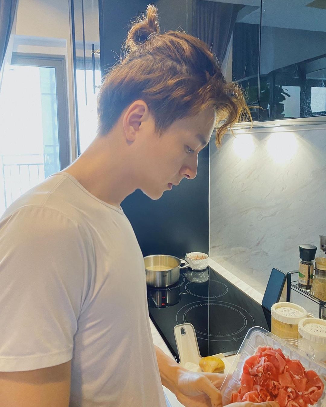 Sao Việt cách ly ngày 15: Quách Ngọc Ngoan 'quan ngại' cho Vũ Khắc Tiệp ảnh 4