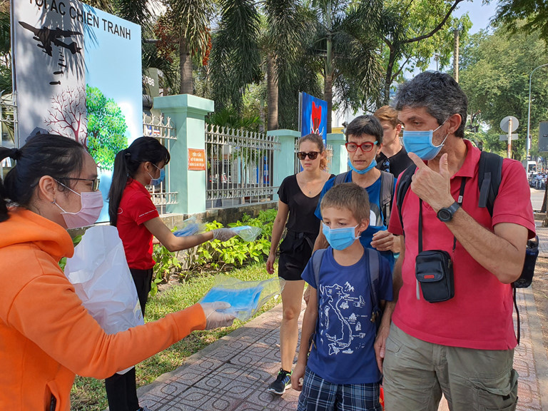 Dừng các tour du lịch đến Nhật Bản, Hàn Quốc, Ý và Iran ảnh 1