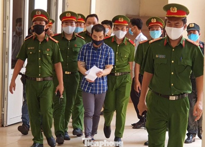 Kẻ đánh bom khủng bố Cục Thuế Bình Dương lĩnh án 11 năm tù ảnh 2