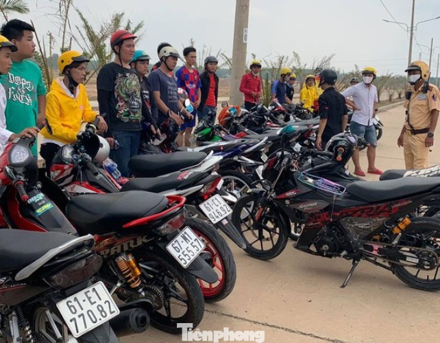 Bình Dương: Vây bắt ‘quái xế’ tụ tập đua xe, xử lý hơn 17 nghìn phương tiện vi phạm ảnh 2