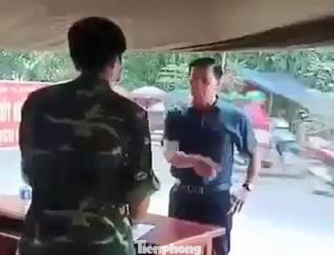 Đề nghị xử lý kỷ luật Phó chủ tịch HĐND huyện vì phản ứng khi được đo thân nhiệt ảnh 1