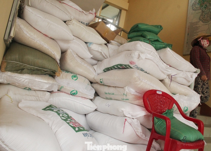 ATM gạo miễn phí ở Bình Dương: Ai nhận đều phát, ăn hết lại đến lấy ảnh 7