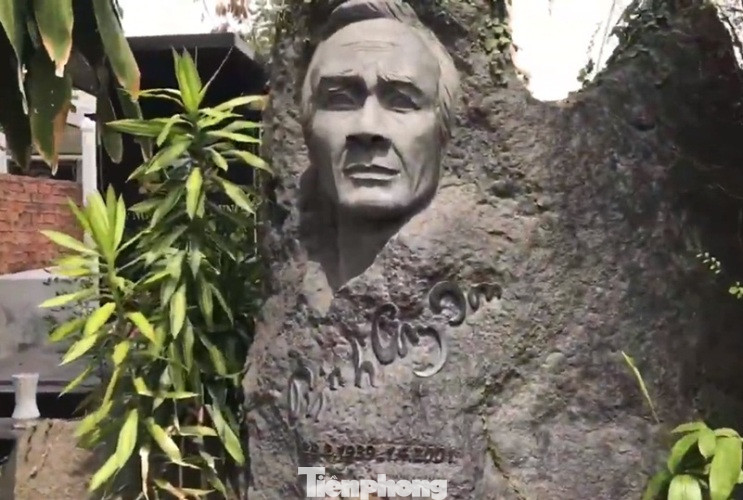 Cận cảnh mộ phần độc đáo và ý nghĩa của nhạc sĩ Trịnh Công Sơn ảnh 5