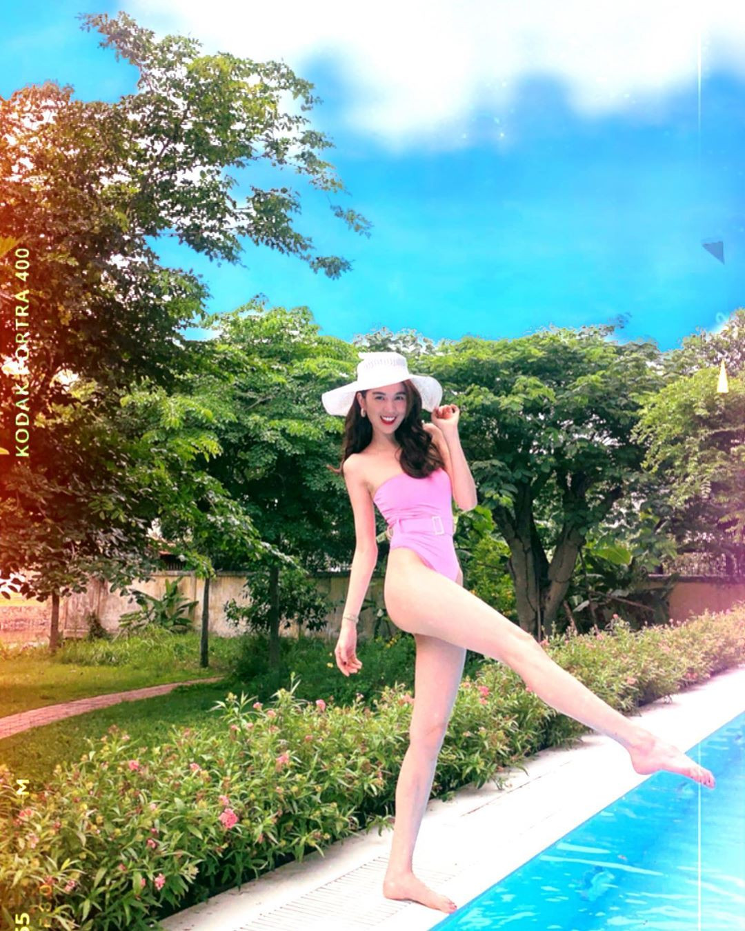 Ngọc Trinh khoe vòng 3 nóng bỏng ảnh 3