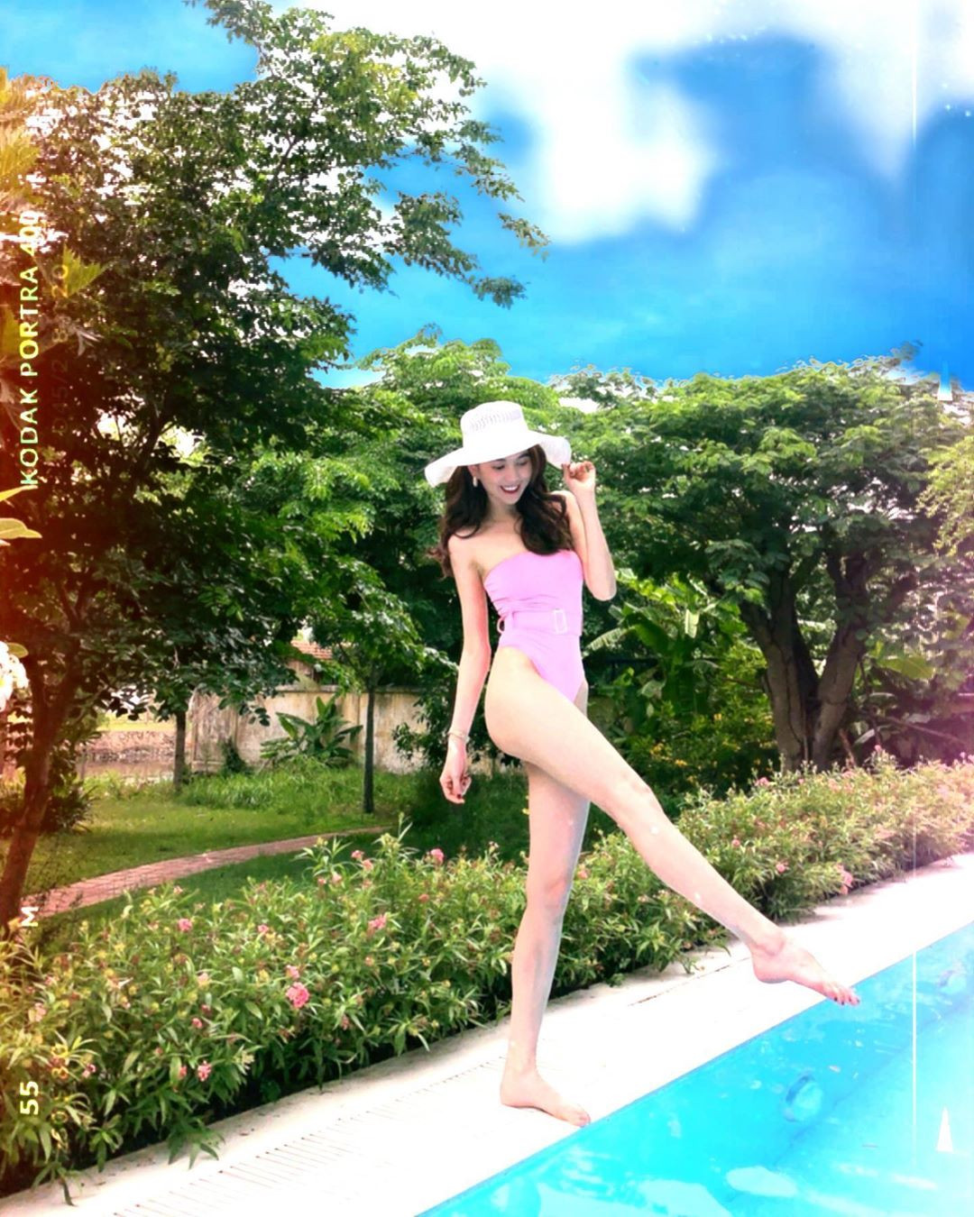 Ngọc Trinh khoe vòng 3 nóng bỏng ảnh 12