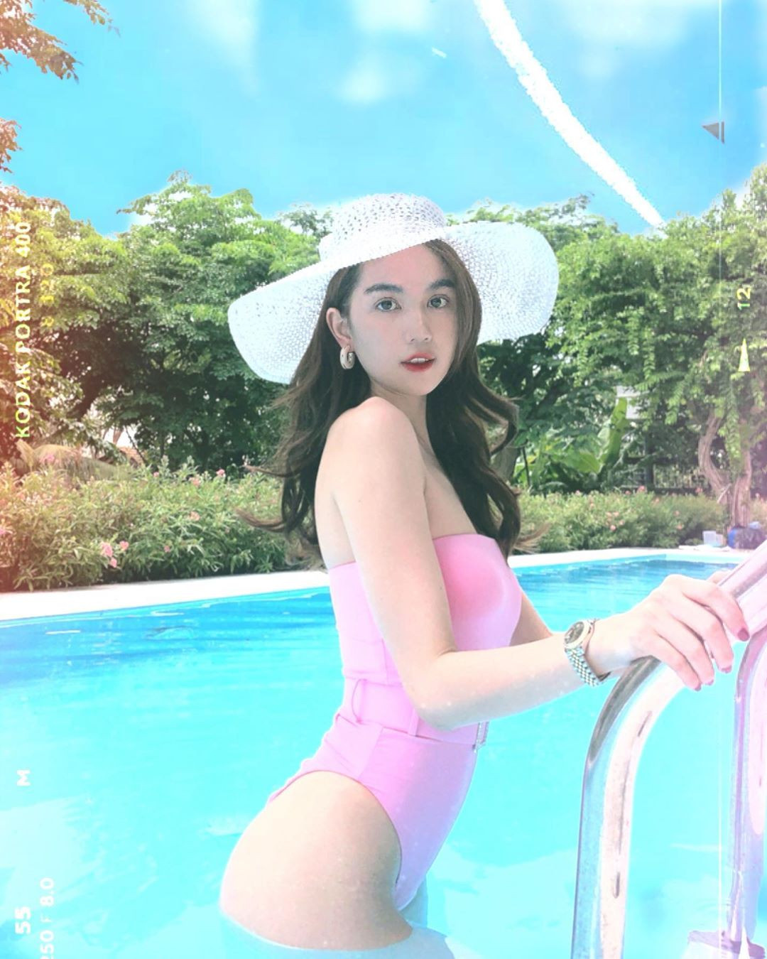 Ngọc Trinh khoe vòng 3 nóng bỏng ảnh 2