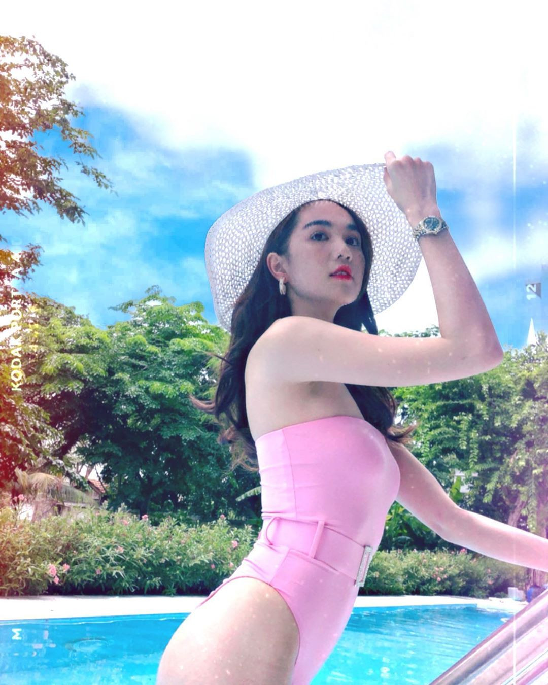 Ngọc Trinh khoe vòng 3 nóng bỏng ảnh 10