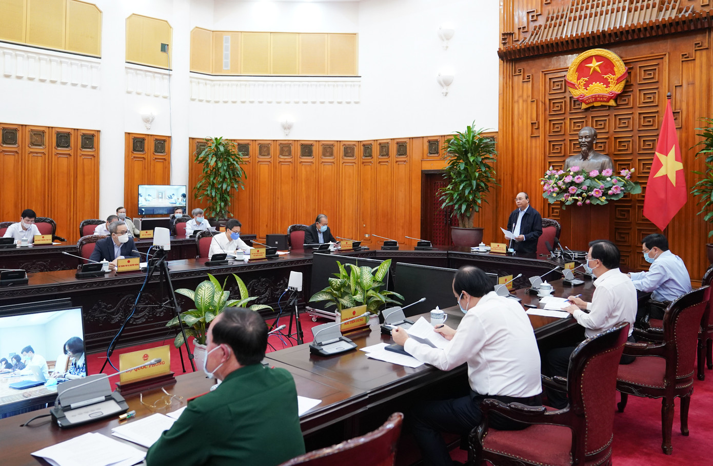 Thường trực Chính phủ thảo luận biện pháp thời kỳ 'tiền khẩn cấp' ảnh 1