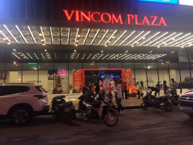 Ngược xuôi đêm giao thừa ở TP Thanh Hoá ảnh 9