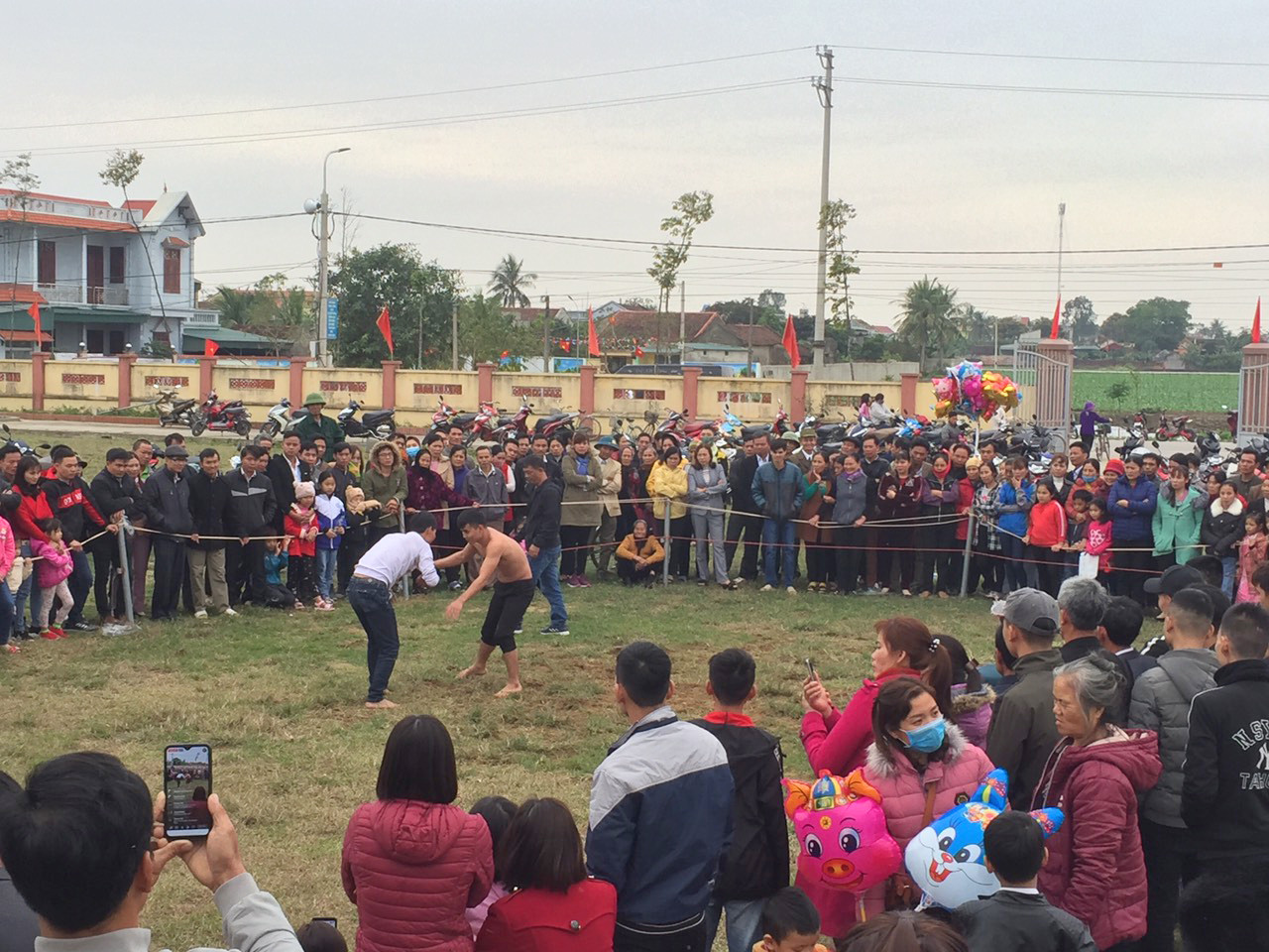 Tưng bừng hoạt động vui xuân ở Thanh Hoá ngày mồng 4 Tết ảnh 3