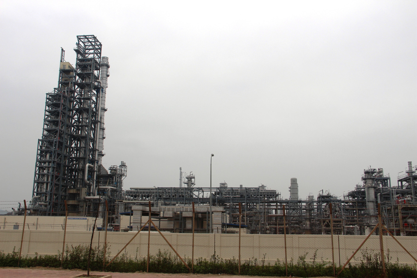 Nhiều doanh nghiệp, nhà máy tại Khu Kinh tế Nghi Sơn không nghỉ Tết ảnh 1