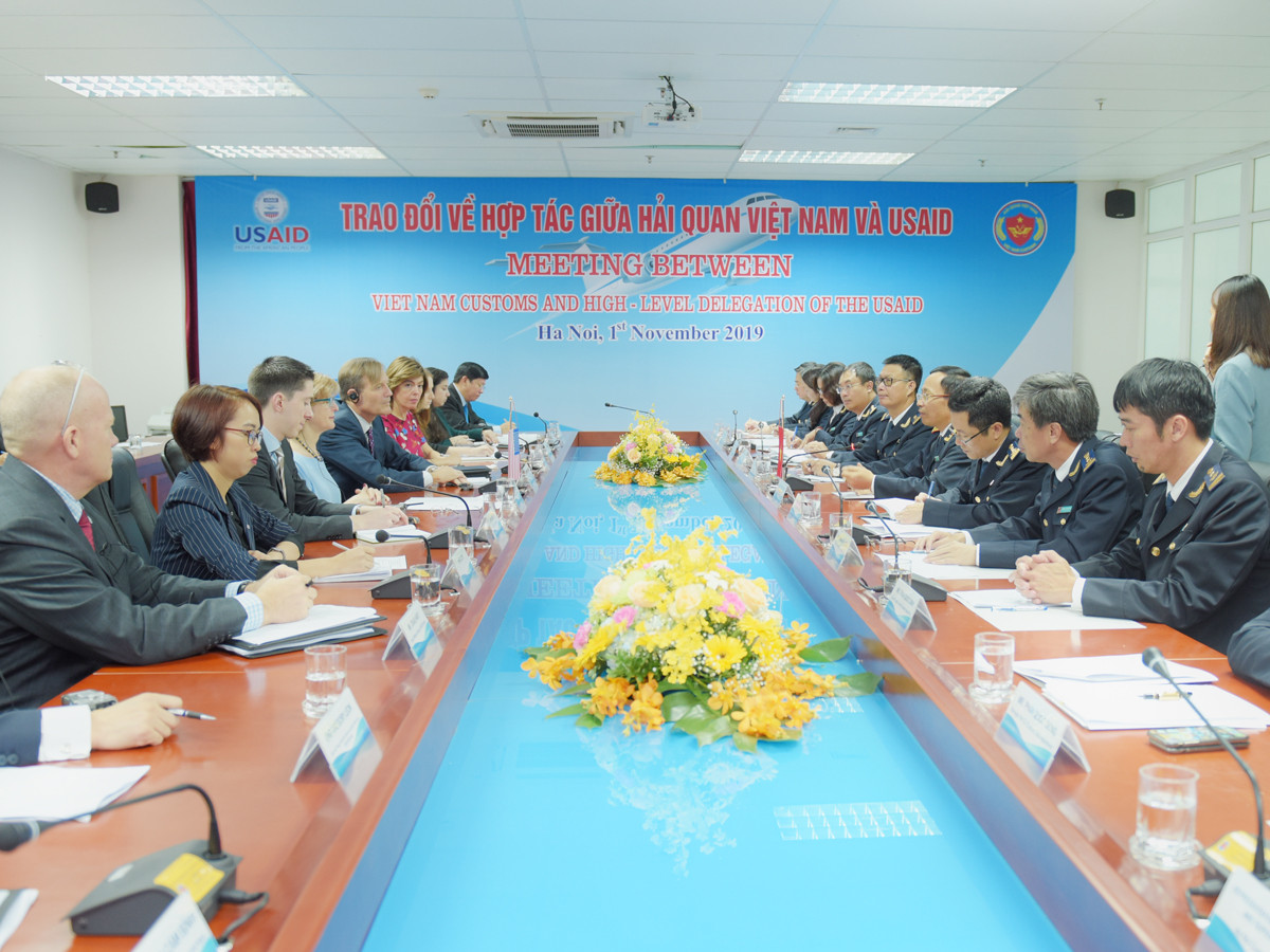 Ngoài 1,8 triệu tấn nhôm, 'lộ' 6 chuyên án hàng xuất đi Hoa Kỳ ảnh 1