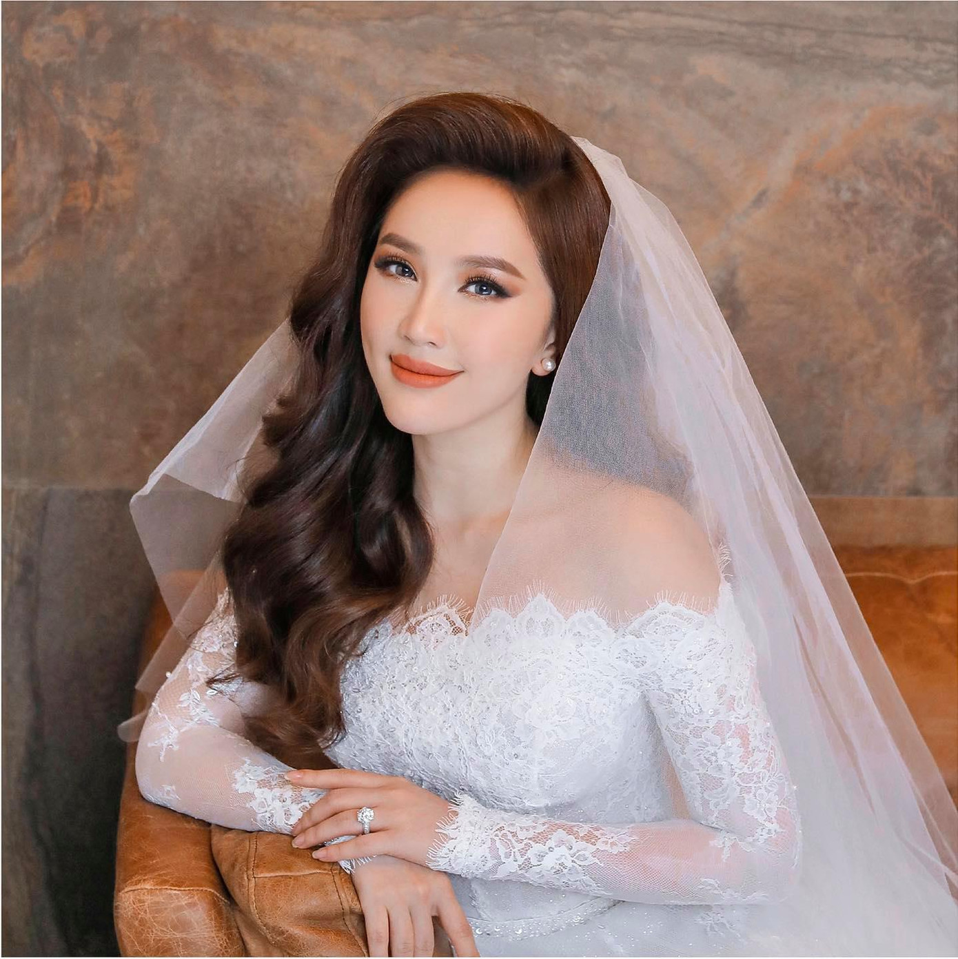 Bảo Thy chia sẻ ảnh cưới xinh đẹp cùng khoảnh khắc bước vào lễ đường ảnh 2