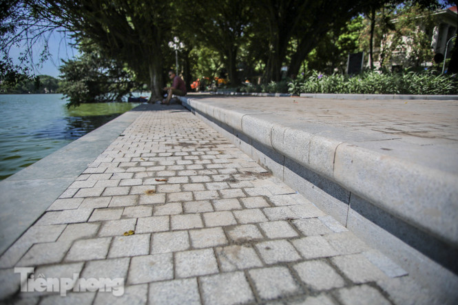 Diện mạo Hồ Gươm ra sao sau khi kè bê tông trường tồn, lát đá hoa cương? ảnh 7