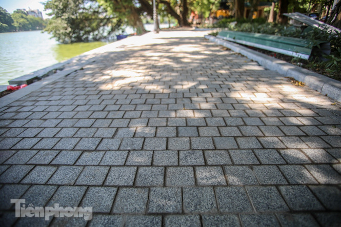 Diện mạo Hồ Gươm ra sao sau khi kè bê tông trường tồn, lát đá hoa cương? ảnh 6